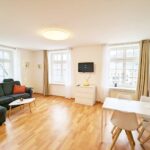 HW2 – Große, helle Wohnung mit Sauna