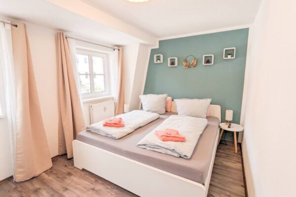 HW4B – Große, helle Wohnung mit Ausblick